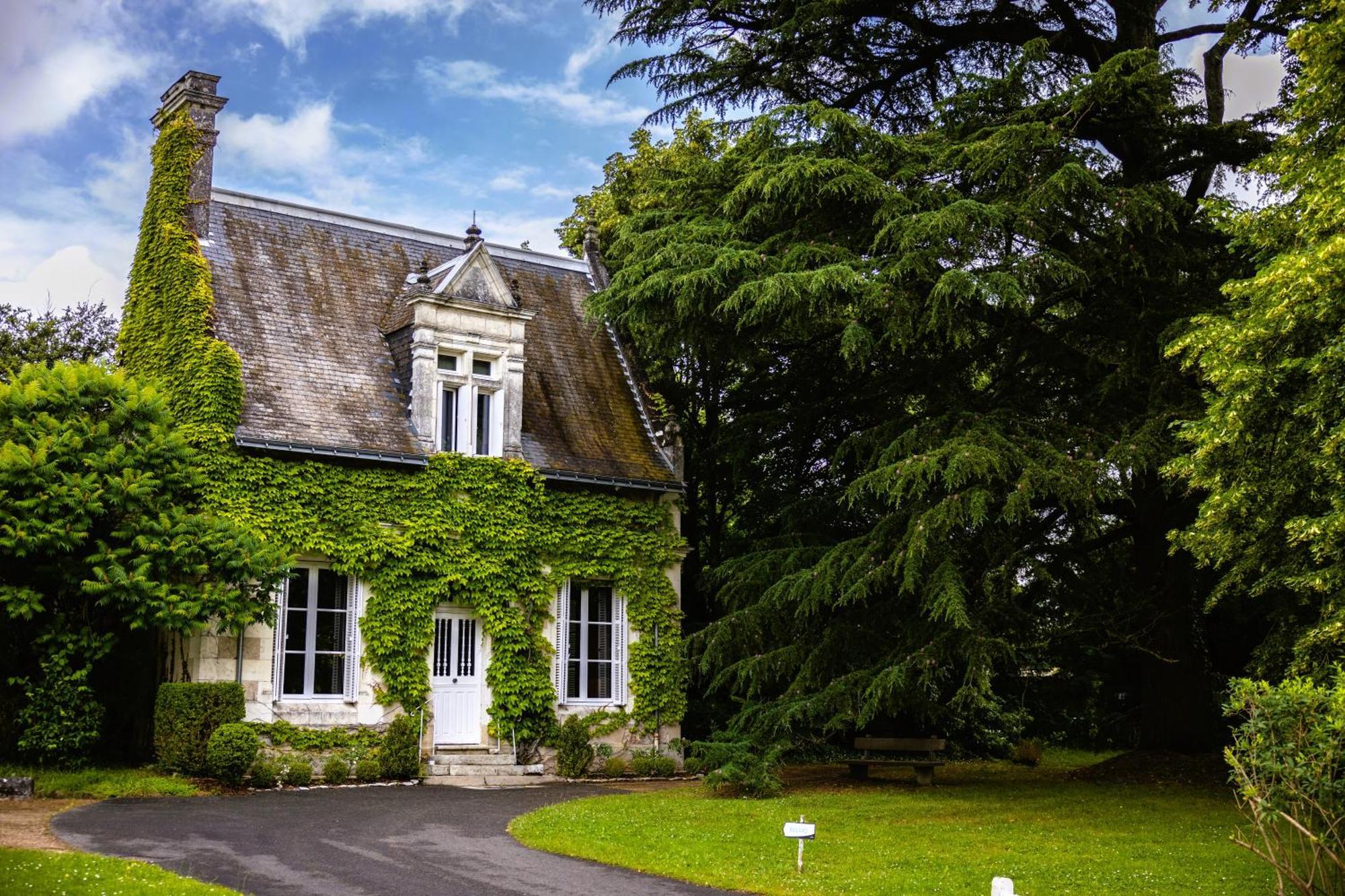 Domaine De La Tortiniere Hotell Veigné Eksteriør bilde