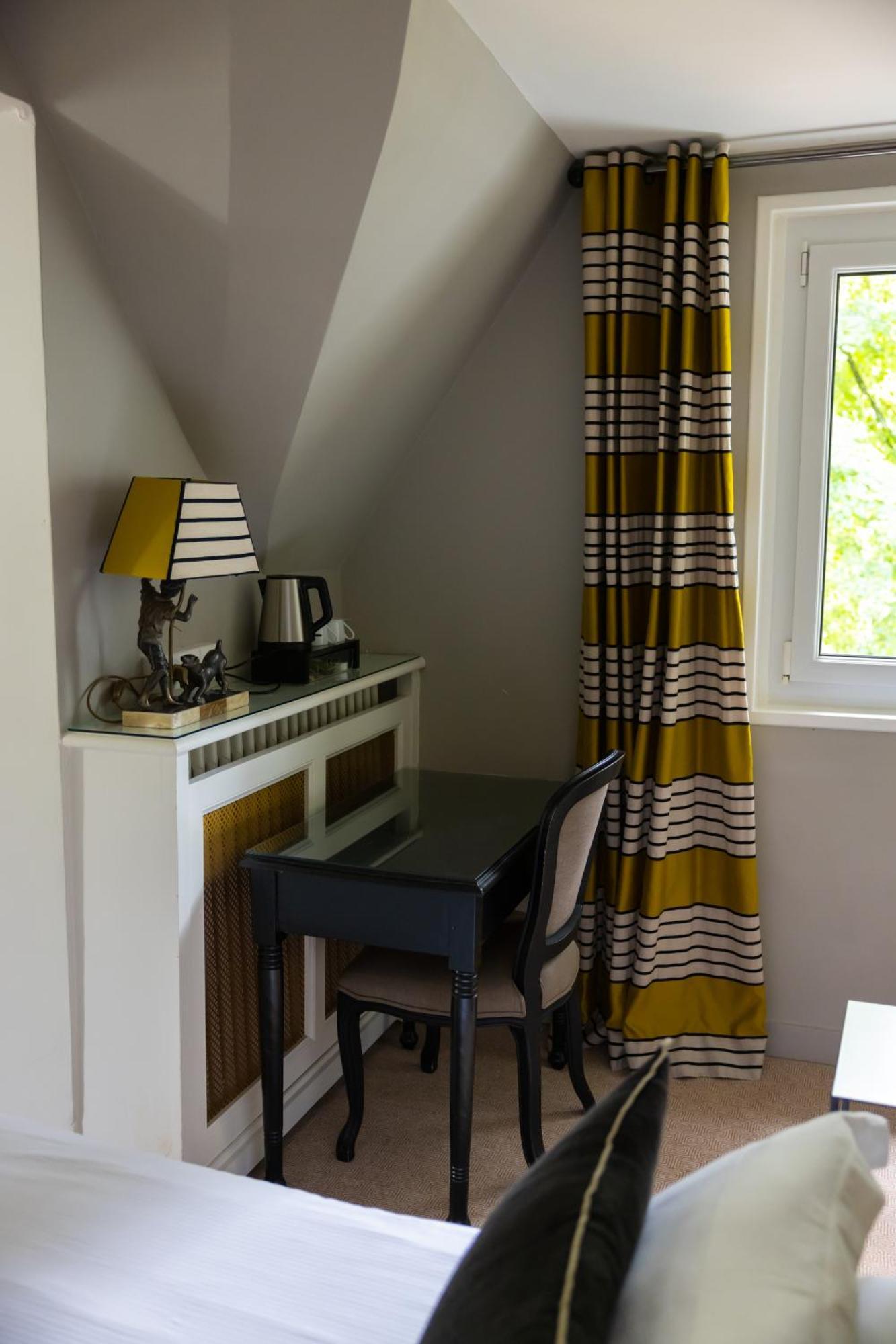 Domaine De La Tortiniere Hotell Veigné Eksteriør bilde
